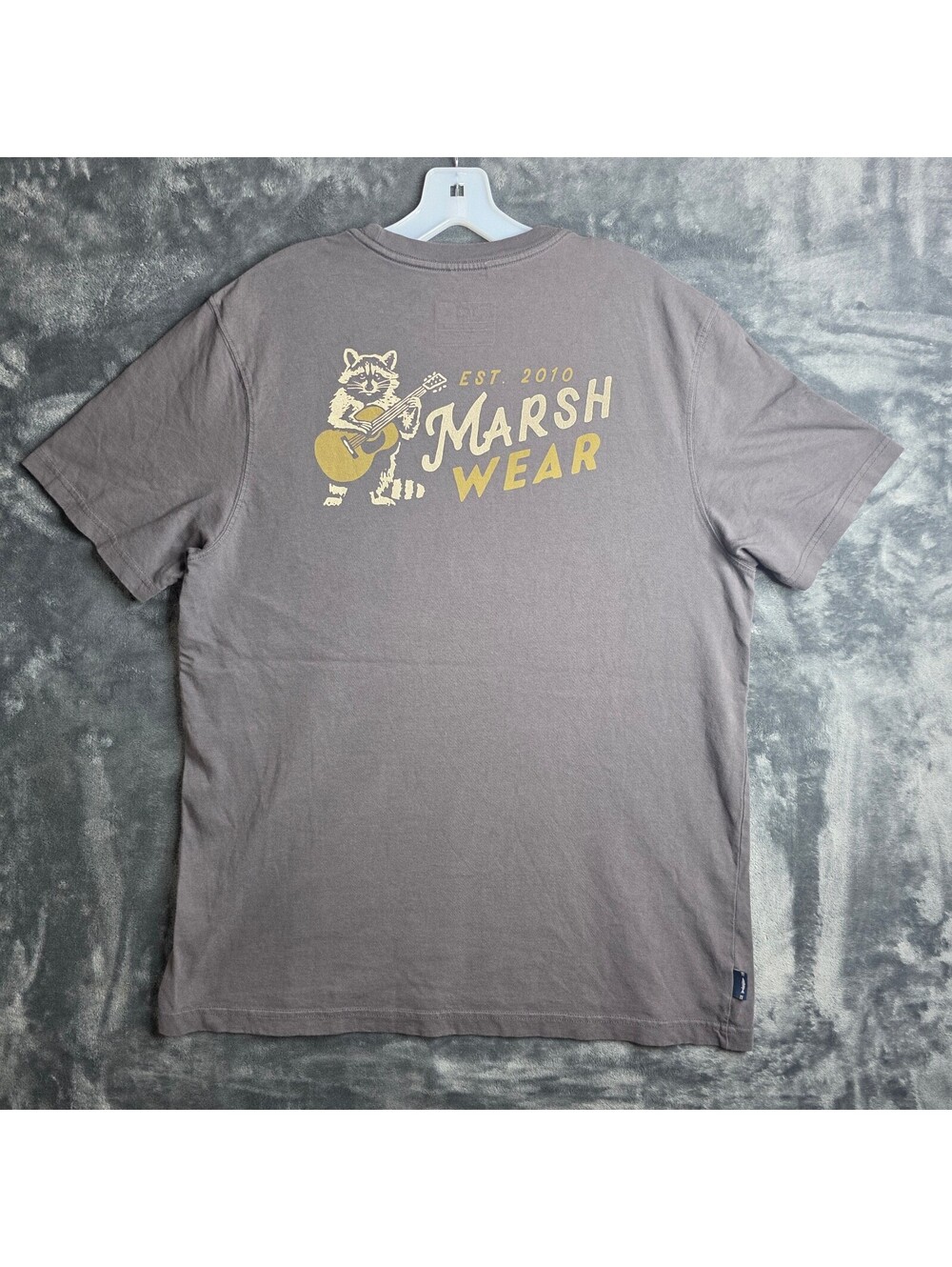 Marsh Wear Mens Graphic Pocket T-Shirt Sz Large